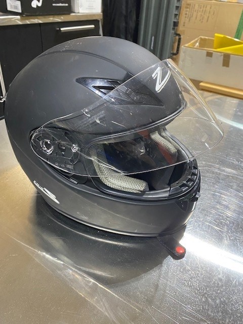 Kids race helmet1.jpg