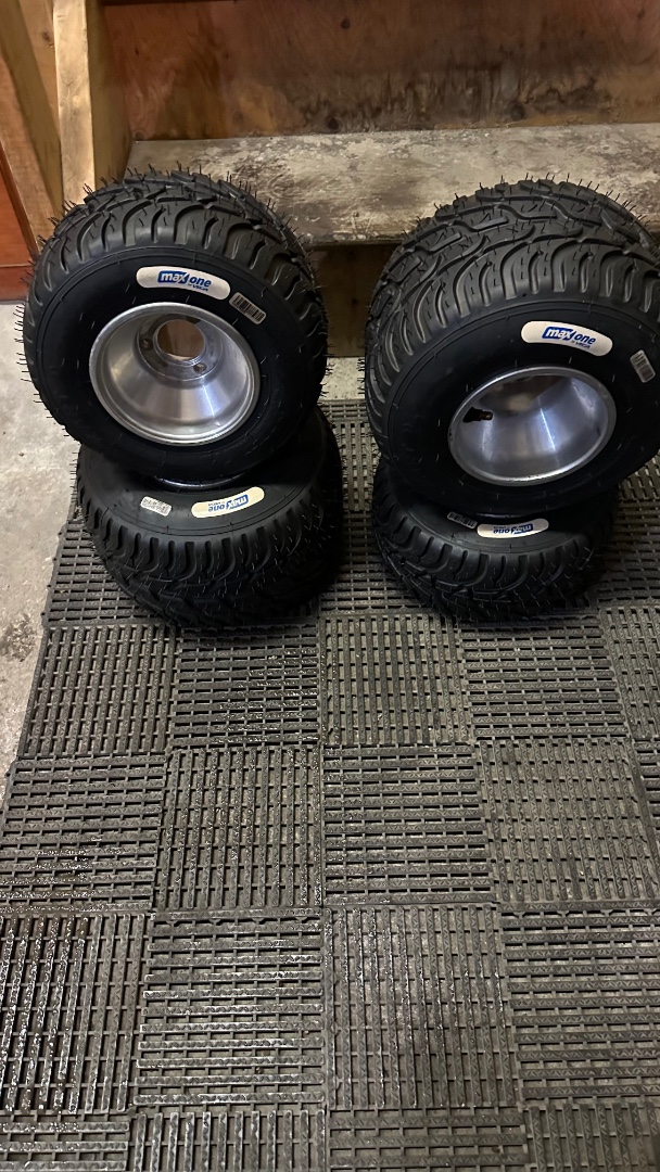 Wet tires