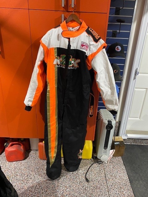 Mens race suit 1 size 64.jpg